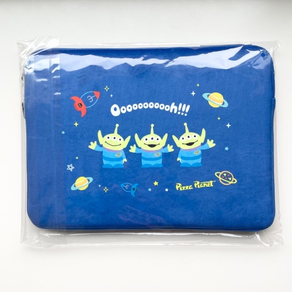 LE Toy Story Alien Laptop & Tablet Case - Picture 4 of 9